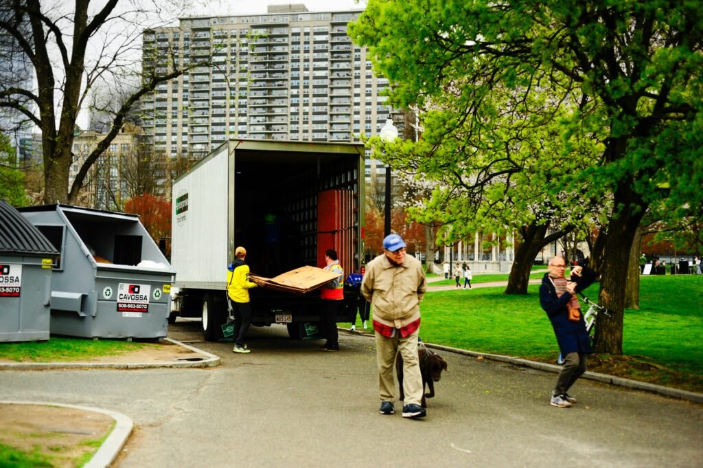 Moving Company Shuttle Fees: Costs, Triggers and Prevention