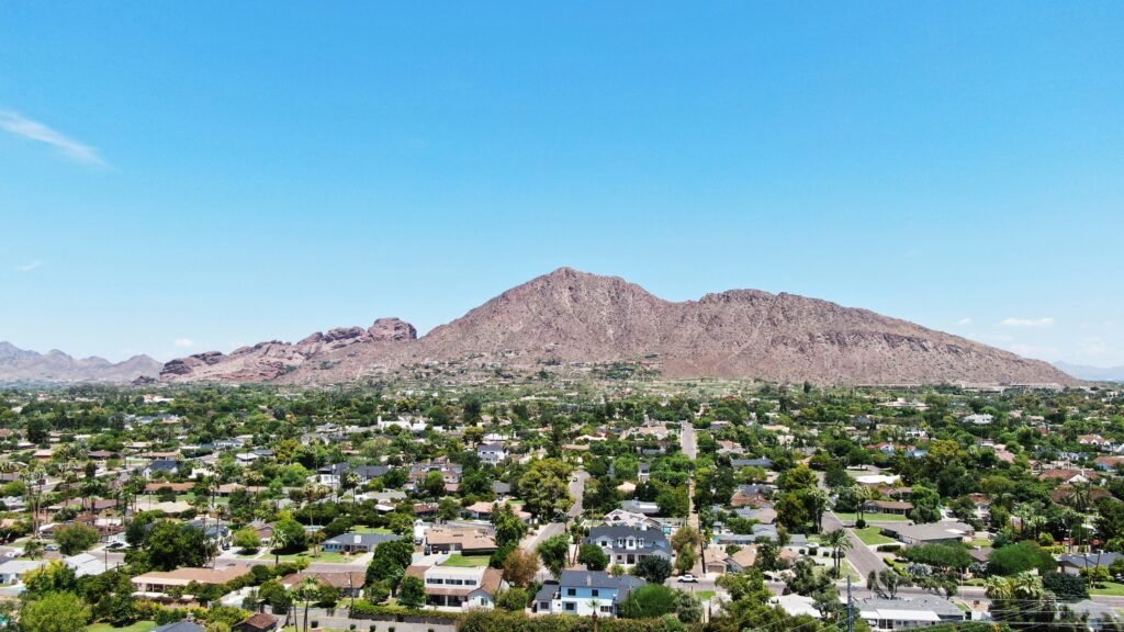 Moving from Chicago to Phoenix: Costs, Timeline and Hiring Options